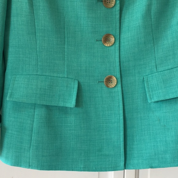 Jones Wear Jackets & Coats Jones Wear Mint Fully Lined Blazer Size